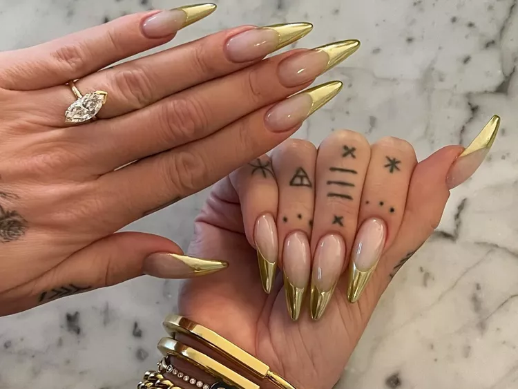 Stiletto-Shaped Nails